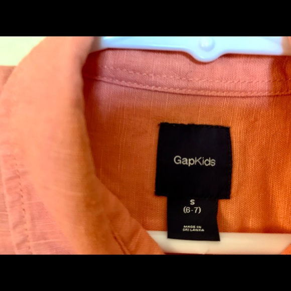 GAP kids Orange button down linen shirt. - Picture 4 of 10